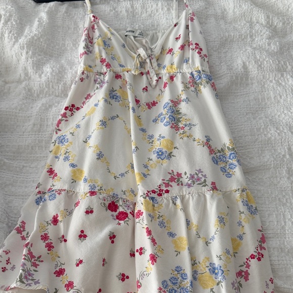 Hollister White Floral Dress - Picture 3 of 4